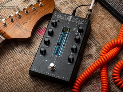 Gamechanger-Audio-Light-Pedal-1@1400x1050.jpg