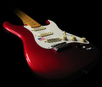 Vintage_Hot_Rod_57_Stratocaster_Candy_Apple_Red_V192363_1.jpg