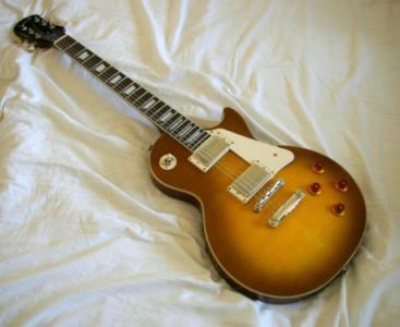 Epiphone-les-paul-standard-plus-gama-alta-honey-burst-20120417123051[1].jpg