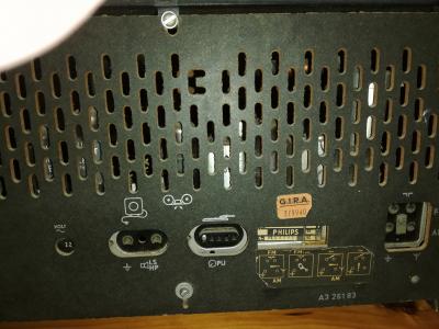 Philips B3X02A Trasera.jpg