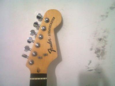 fender-classic-70s-stratocaster-made-in-mexico-hss_MEC-O-4646205563_072013.jpg