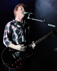 big_Josh-Homme-Epiphone.jpg