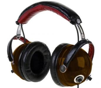 JAPAN-stack-headphones.jpg