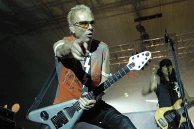 GUITARRA DE SCHENKER.gif