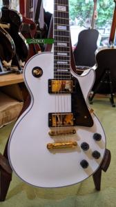 GIBSON-LES-PAUL-CUSTOM-ALPINE-WHITE-LPCAWGH1-8.jpeg