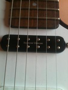 yamaha-eg112-emg-activa-y-seymor-duncan_MLM-F-4281226788_052013.jpg