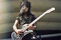 Jake_Pitts_Mockingbird_Pro_X.jpg
