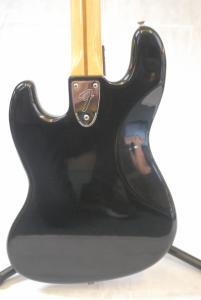 Fender-Jazz-Bass-1977-Black-Maple-Neck-06.jpg
