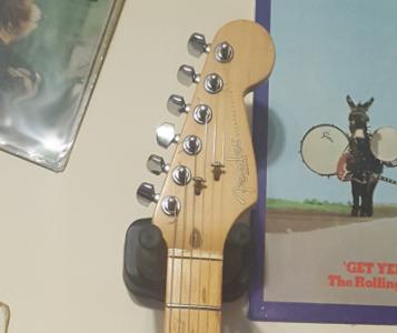 Guitar Strat (2).jpg