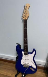 suzuki_electric_guitar_with_mi_1598716459_0c5c7ceb_progressive.jpg