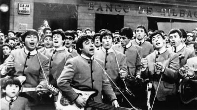 Beatles-Cadiz-cantando-Palillero_1569753818_137859606_667x375.jpg