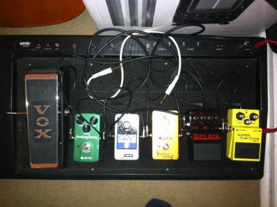 PEDALBOARD.jpg