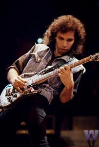 joe-satriani-hair.jpg
