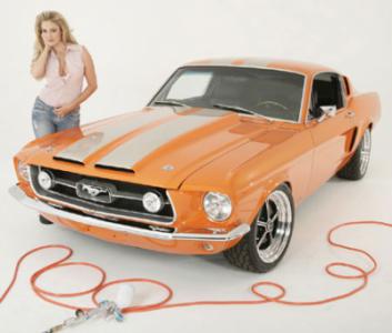 1-ford-mustang-fastback-1967-con-una-chica-rubua-naranja-1967-chica.jpg