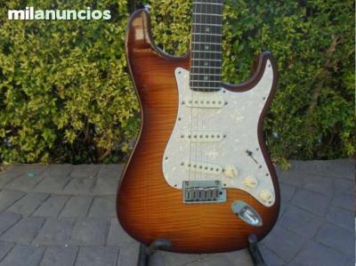 FENDER STRATOCASTER LUXE FLAMETOP 4.jpg