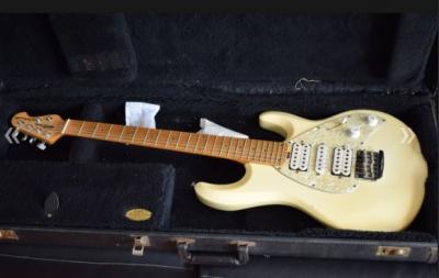 musicman silhouette.JPG