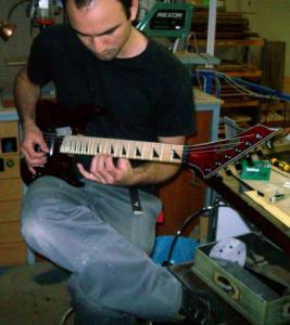 30_prueba de nivelado de trastes.jpg