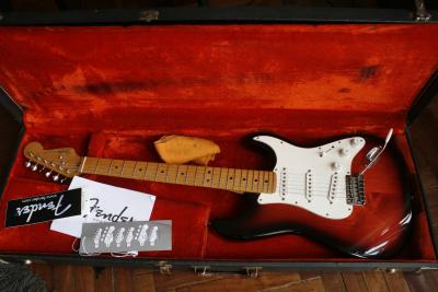 43 - fender strat am. std custom shop.JPG