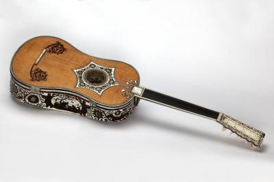 fig 62B guitarra_Tielke_tapa.jpg
