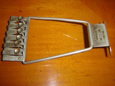trapeze-tailpiece-para-guitarra-de-caja-gibson-fender-vintag-451-MPE4212266239_042013-F.jpg