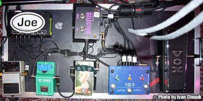 Joe-Bonamassas-LIve-Pedalboard-by-Ivan-Chopik.jpg