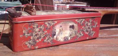 guitarra a medio montar.jpg