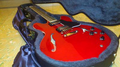 Gibson ES335 04.jpg