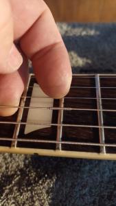 Asi hace las cuerdas Ernieball 1.jpeg