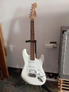 Squier Strato 4.jpeg