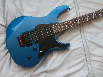 Yamaha Pacifica 1221-3.jpg