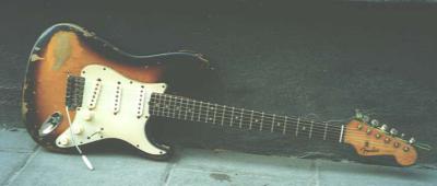 1962_Fender_Strat_sunb.jpg