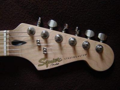 Squier Deluxe 01.jpg