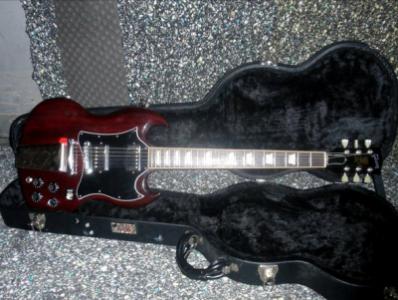 gibson sg.jpg