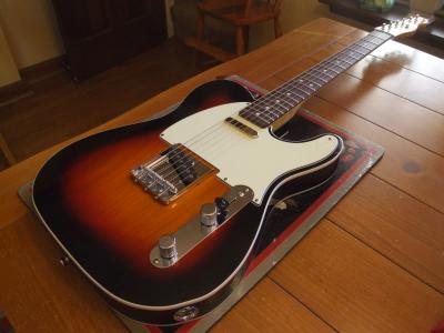 squier-classic-vibe-telecaster-custom-3-color-sunburst-rosewood-314353.jpg