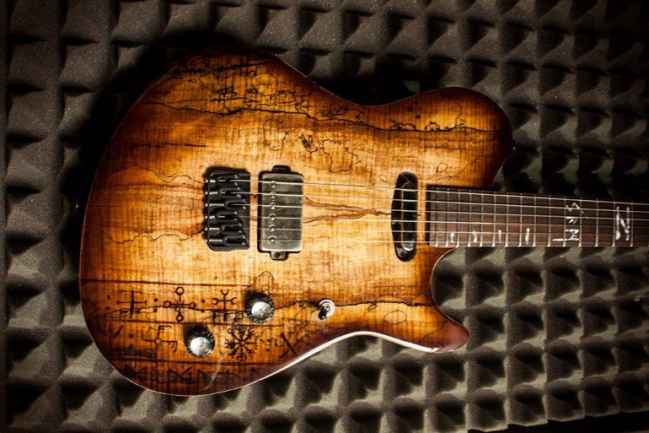 Kurgan KtvM Spalted Runas