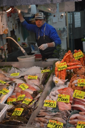 Mercado Tsukiji - Puesto de pescado