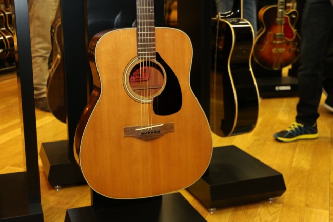 Museo - Yamaha FG180 Red Label