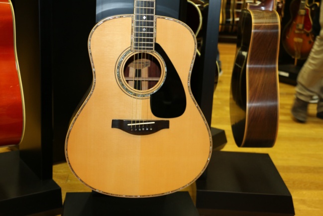 Museo - Yamaha LL-56