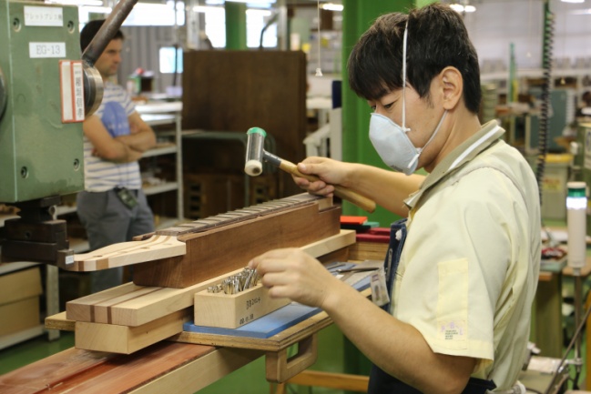 Colocador de trastes