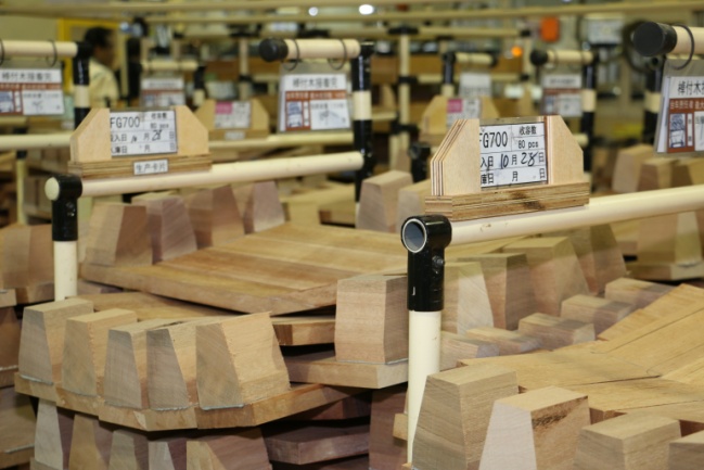 Mástiles de caoba encolados