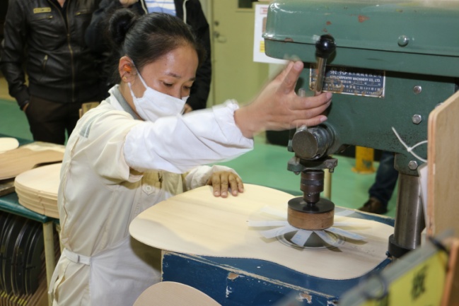 Lijado manual a presión de la boca 