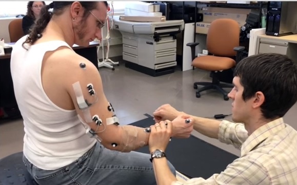 Troy Grady experimentado con la velocidad