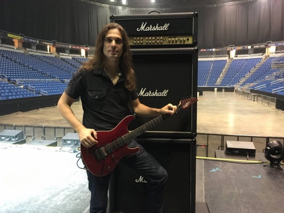 Kiko Loureiro se pasa a Marshall