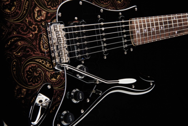 Harley Benton St-70 Paisley Black