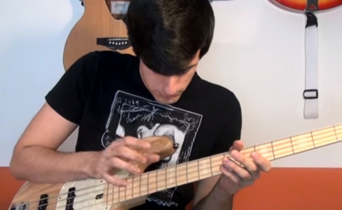 30 maneras de tocar un bajo eléctrico