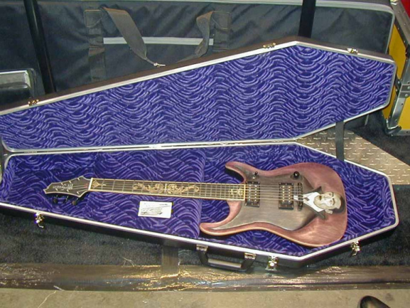 Dracula en ataúd Guitarra