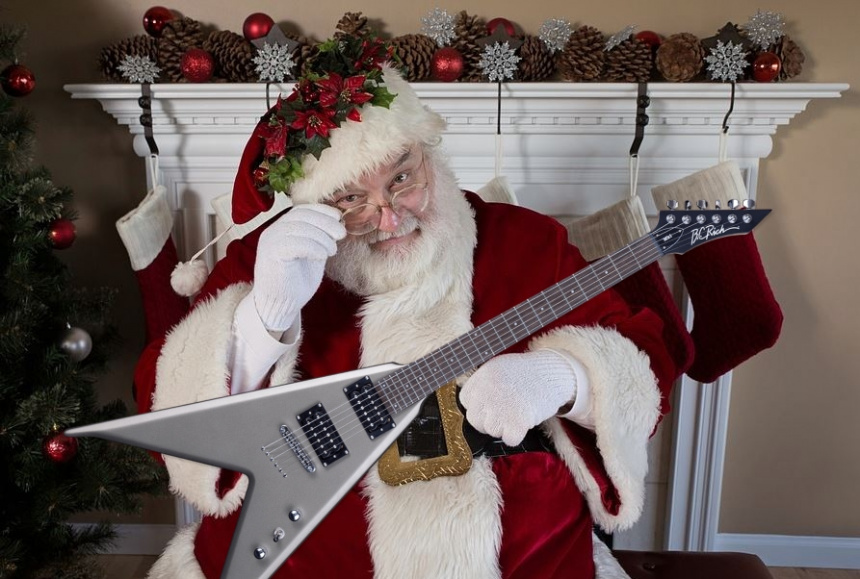 Santa Flying V