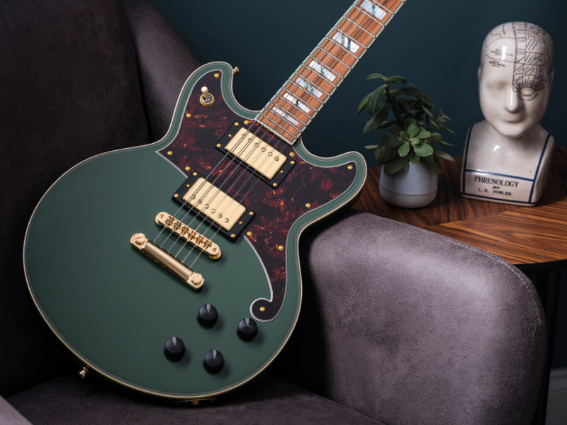 D'Angelico Deluxe Brighton