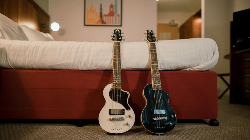 Blackstar Carry-on Guitar