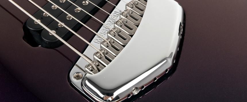 Ernie Ball Music Man Majesty 8